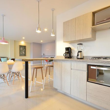 אפרטהוטל מדיין Manila House מראה חיצוני תמונה