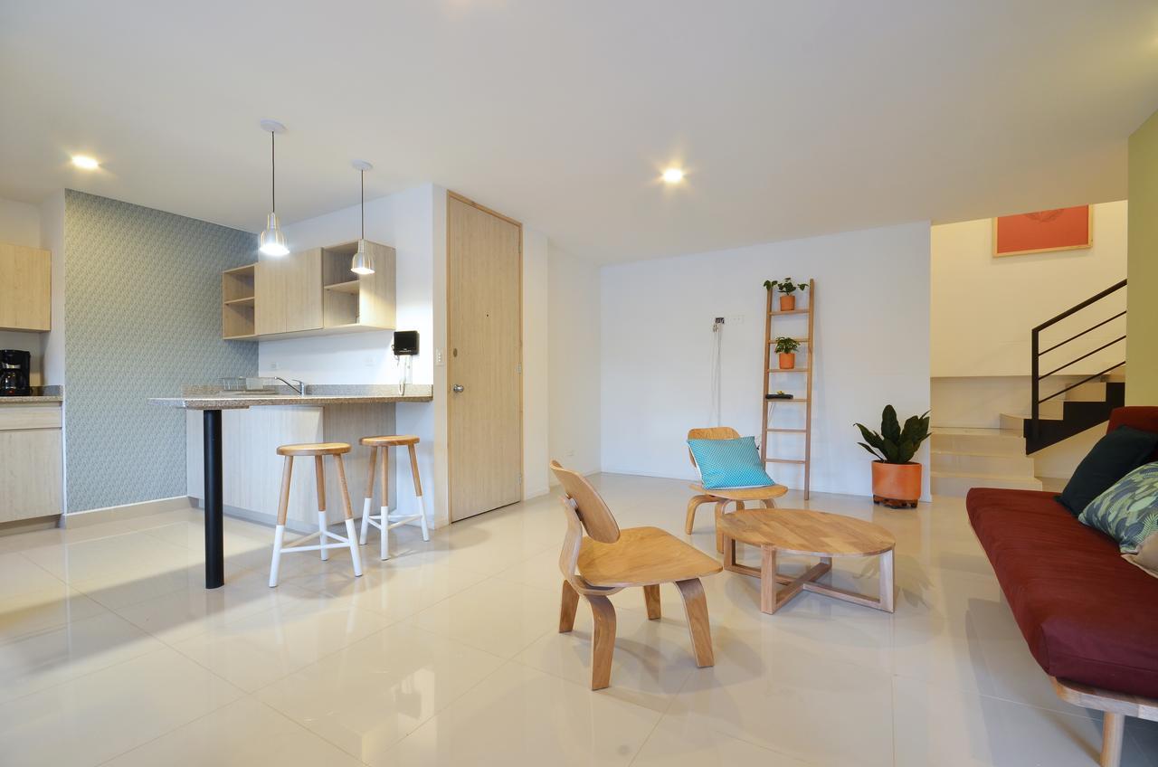 אפרטהוטל מדיין Manila House מראה חיצוני תמונה
