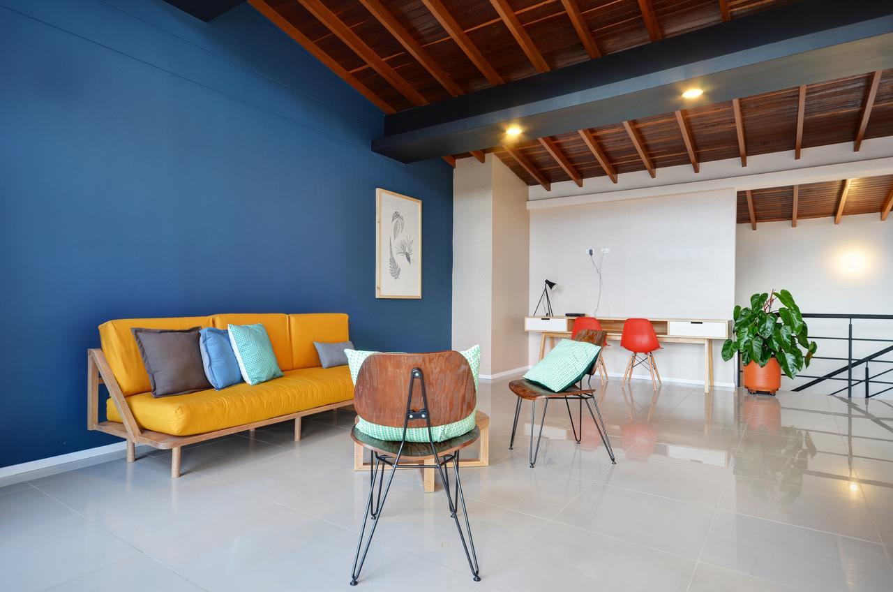 אפרטהוטל מדיין Manila House מראה חיצוני תמונה