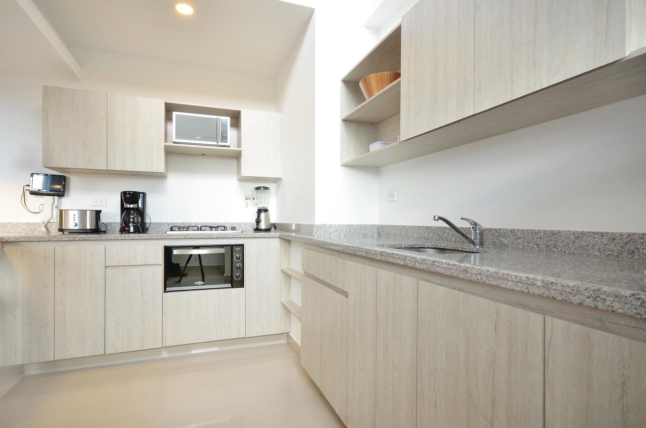 אפרטהוטל מדיין Manila House מראה חיצוני תמונה