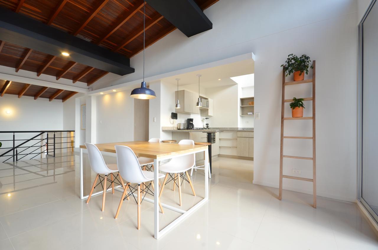 אפרטהוטל מדיין Manila House מראה חיצוני תמונה